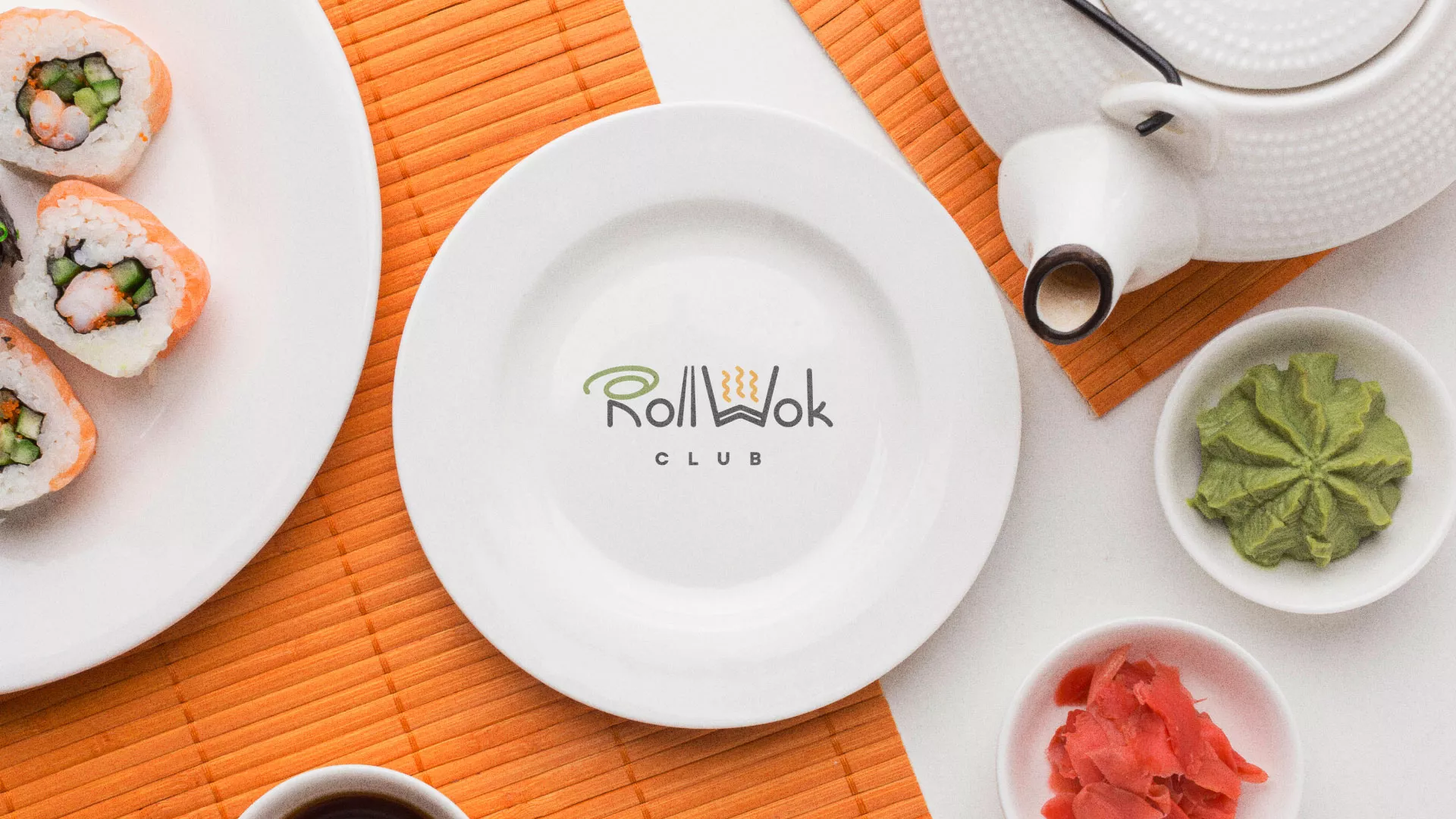 Разработка логотипа и фирменного стиля суши-бара «Roll Wok Club» в Нальчике